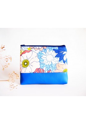 Kozmetická taška veľká - kvety s modrou